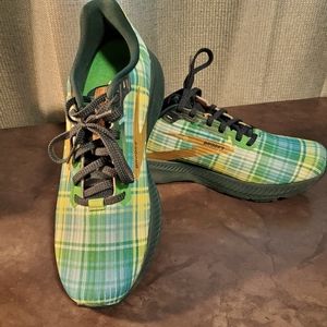 Brooks Launch 8 Run Lucky size 9